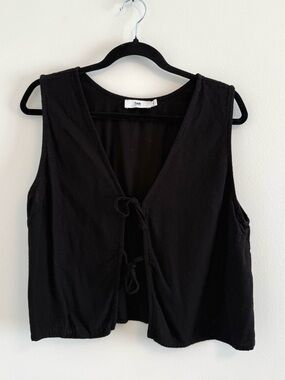 Twin Black Tie-Front Cropped Tank